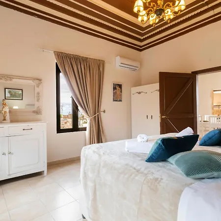 Kristina's Apart-hotel 3*