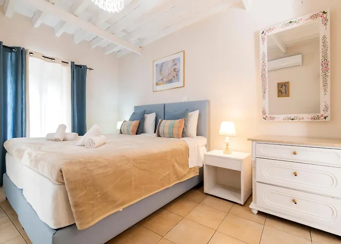 Apart-hotel Kristina's
