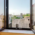 Kristina's Apartahotel