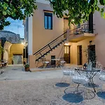 Aparthotel Kristina's 3*