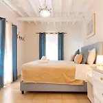 Kristina's Apartahotel