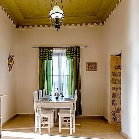 Kristina's Apartahotel
