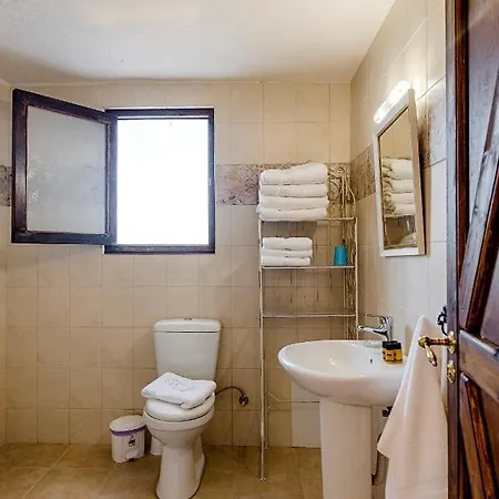 شقة فندقية Kristina's 3*