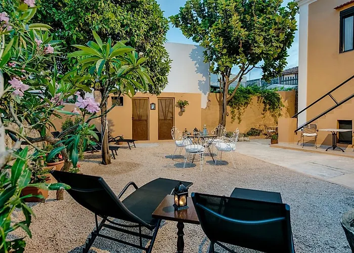 Kristina's Apartahotel