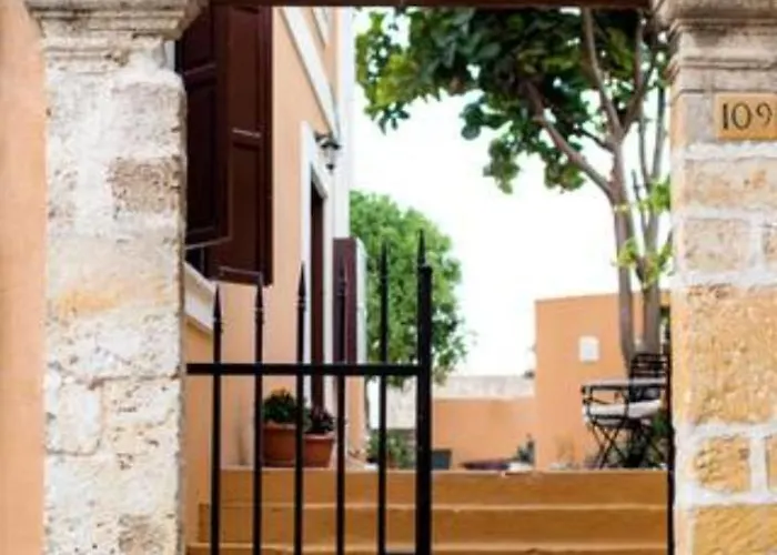 Kristina's Apartahotel 3*